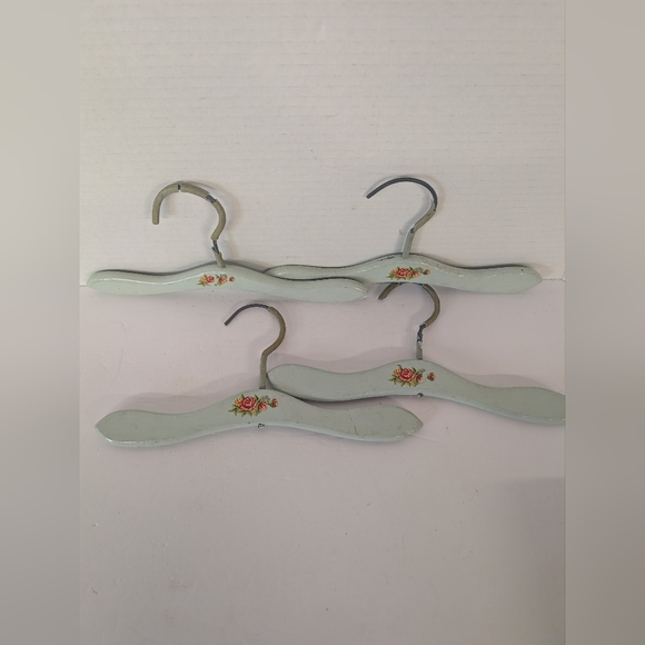 Vintage Other - Vintage Hangers Children's 1940 Wooden Set Of 4